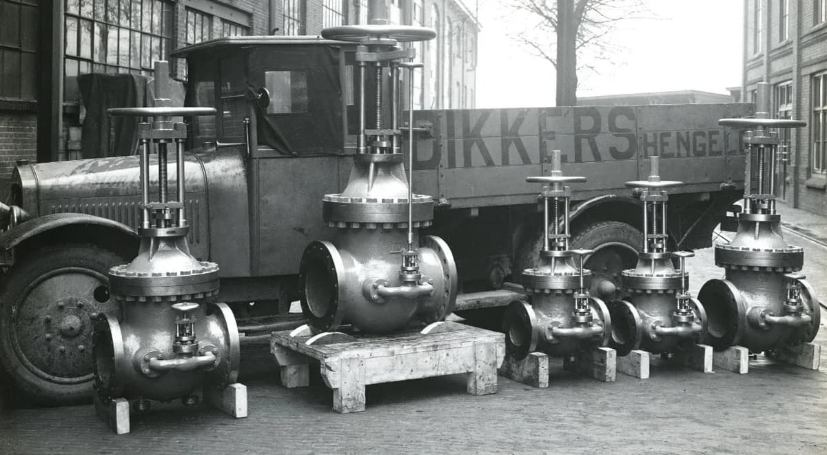 Dikkers fabriek in vroeger tijden